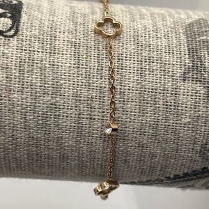 Rose gold tone Flower Bracelet